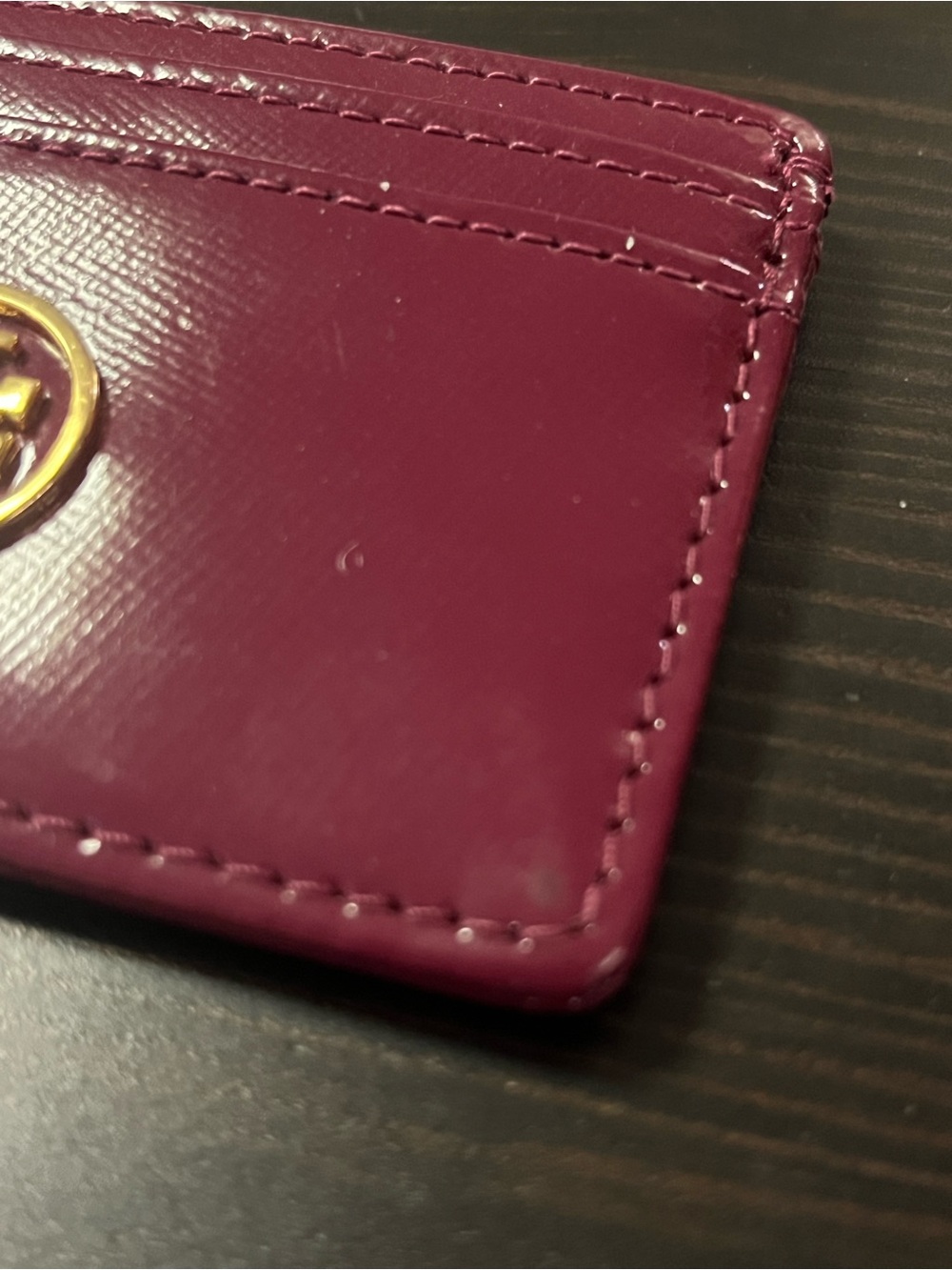 Tory Burch Robinson Patent Leather Card Holder Burgundy Gold Logo - Picture 4 of 5